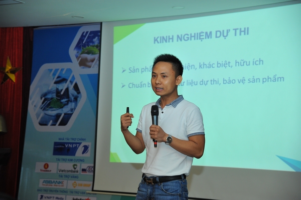 Ông Trần Trọng Tuyến - CEO Công ty công nghệ DKT chia sẻ tại Chương trình Hội thảo - Giao lưu trực tuyến với chủ đề: “Giải thưởng Nhân tài đất Việt với Công nghệ sáng tạo, Kết nối thông minh” diễn ra sáng 26/7 .