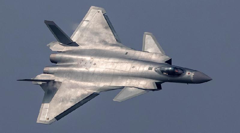 Trung Quốc lần đầu giới thiệu mẫu chiến đấu cơ thế hệ 5, J-20 hồi đầu năm nay.