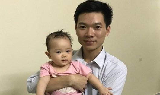 Bác sỹ Hoàng Công Lương và con gái