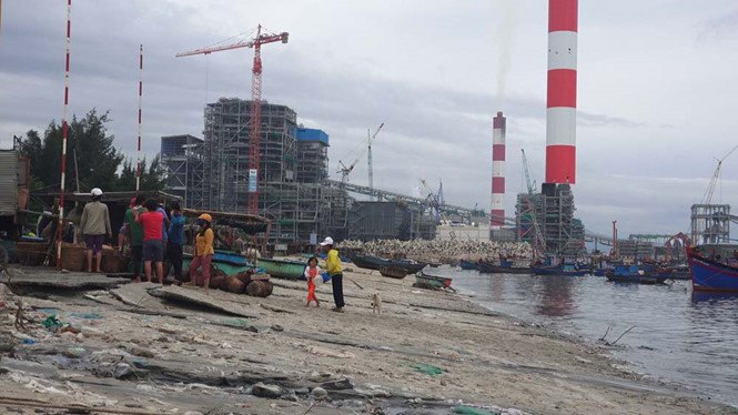 Vụ nhận chìm 1 triệu m3 bùn thải ở nhiệt điện Vĩnh Tân. Ảnh Thanh Niên