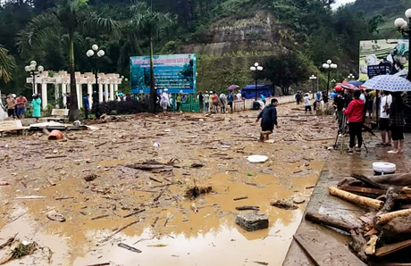 Rạng sáng nay, 17 người chết và mất tích vì mưa lũ ở Sơn La, Yên Bái