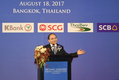 Thủ tướng chia sẻ về cơ hội đầu tư vào Việt Nam với các DN Thái Lan. Ảnh: VGP/Quang Hiếu 