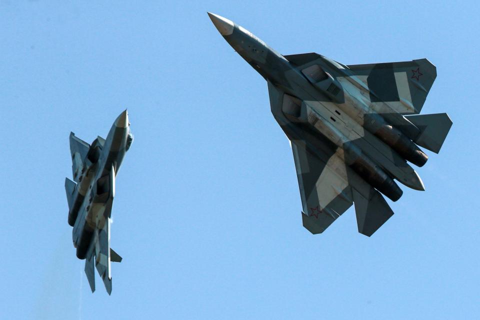 T-50 còn được biết đến với cái tên theo dự án là PAK-FA. Siêu chiến đấu cơ thế hệ thứ năm này lần đầu tiên cất cánh hồi tháng 1 năm 2010 và lần đầu tiên được trình làng công khai tại Triển lãm hàng không MAKS-2011 hồi tháng 8 năm 2011 ở thủ đô Moscow.