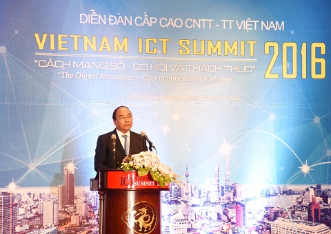 Thủ tướng Nguyễn Xuân Phúc phát biểu tại sự kiện Vietnam ICT Summit  2016.
