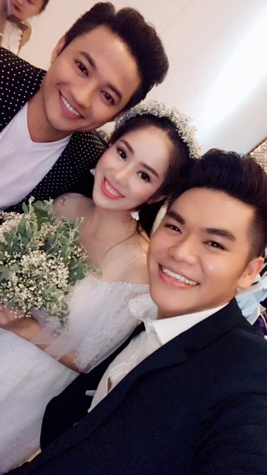 Lê Phương hạnh phúc bên tình đầu và tình cưới mở đầu cho tin tức sao Việt: 