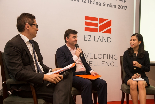 Đại diện EZ Land chia sẻ với khách mời, báo giới về kế hoạch phát triển kinh doanh tại Việt Nam trong thời gian tới.