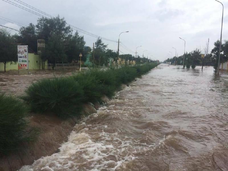 Đến khoảng 16 giờ chiều nay, bão đã đi sang khu vực Trung Lào. Tuy nhiên, do ảnh hưởng của hoàn lưu bão, các tỉnh Trung Bộ vẫn có mưa đến hết ngày mai (16/9).