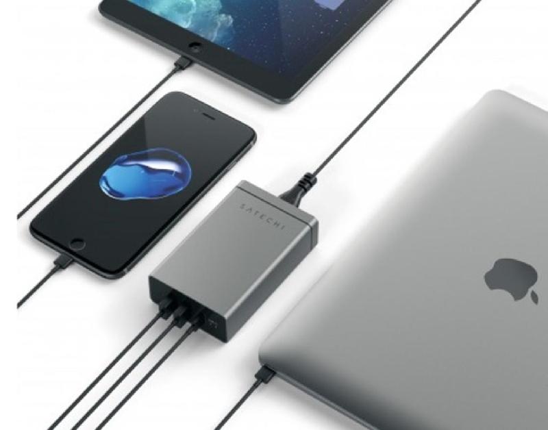 Bộ sạc du lịch Satechi USB-C 40W (giá 39,95 USD – 900.000 đồng): cho phép bạn sạc hai thiết bị USB-A và một thiết bị USB-C cùng lúc từ một vị trí thuận tiện