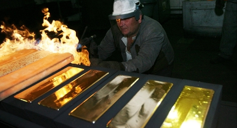 Vì sao Nga mua vàng dự trữ với số lượng kỷ lục?