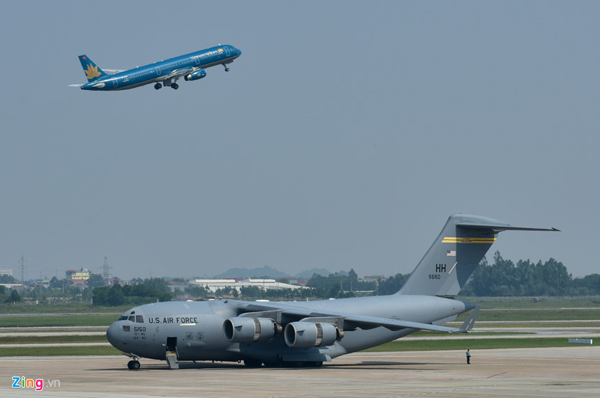 Trưa 30/10 chiếc C-17 đã cất cánh rời sân bay Nội Bài.