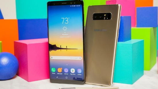 Samsung Galaxy Note 8 (22,49 triệu): Đây là chiếc phablet tốt nhất hiện nay của Samsung. Trên thực tế Note 8 của Samsung không hoàn toàn phù hợp với mọi đối tượng người dùng.