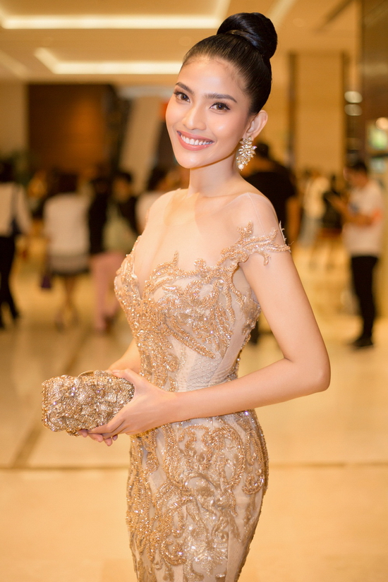 Á hậu Trương Thị May cũng dự đoán Hà Thu thừa sức để ghi tên mình vào Top các thí sinh xuất sắc nhất mùa giải Miss Earth năm nay. 