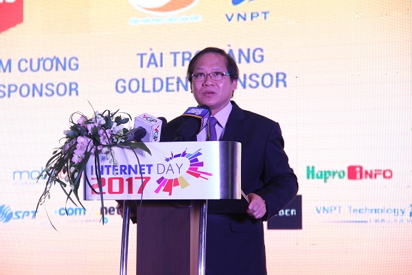 Bộ trưởng Bộ TT&TT Trương Minh Tuấn phát biểu tại Lễ kỷ niệm 20 năm Internet Việt Nam.