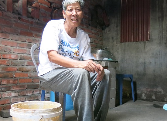 Ông Tuấn từng sống chung với tình trạng cổ xương đùi bị gãy suốt 6 năm qua.