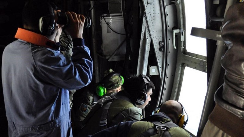 Lực lượng Không quân Argentina tìm kiếm tàu ngầm ARA San Juan bị mất tích ở gần bờ biển của Argentina, phía Nam Đại Tây Dương. Ảnh: AP