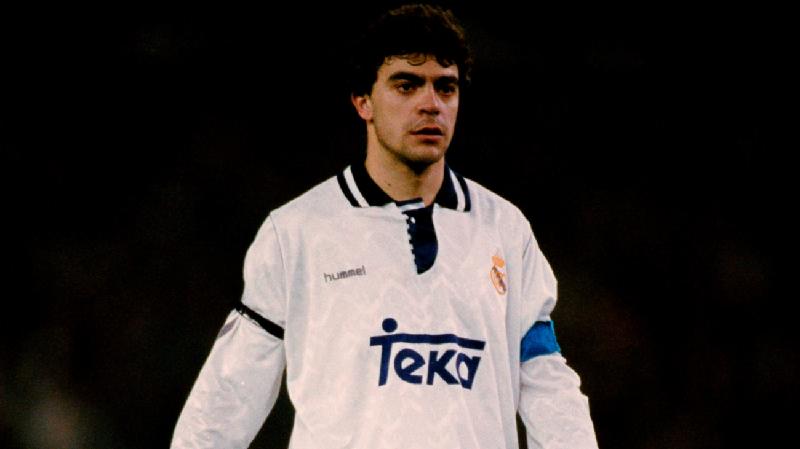 Manuel Sanchis (Real Madrid): Là cầu thủ góp mặt nhiều nhất ở các trận Siêu kinh điển với 43 lần. Ông cũng là đội trưởng của Real trong 13 mùa giải liên tiếp trước khi giải nghệ vào năm 2001.