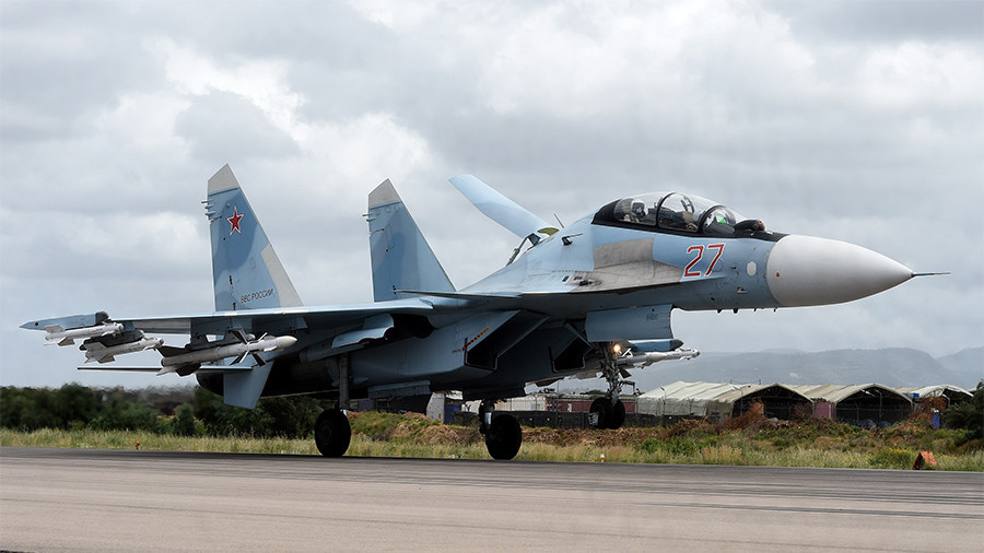 Su-35 của Nga suýt không chiến với F-22 của Mỹ trên chiến trường Syria