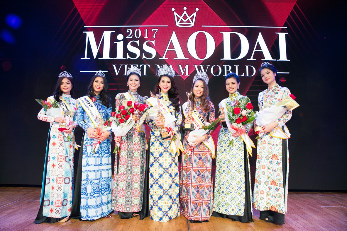 Vừa qua, đêm chung kết cuộc thi Hoa Hậu Áo Dài Người Việt Thế giới (Miss Ao Dai Viet Nam World) vừa diễn ra thành công tại thủ đô Praha ngày 7/12. 