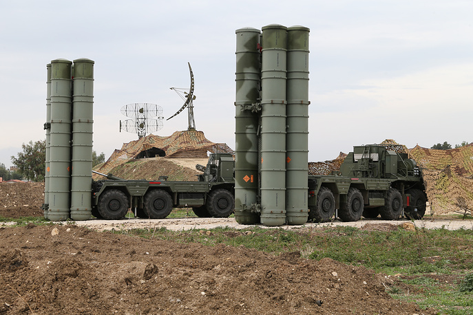 Hệ thống tên lửa phòng không S-400 của Nga được triển khai tại căn cứ Hmeymim