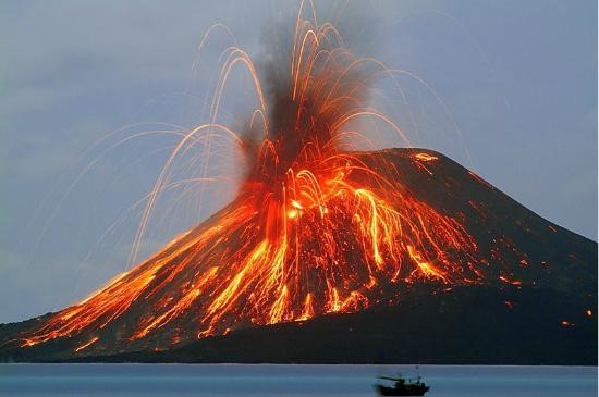 Thêm nữa, ông còn đưa ra dự đoán núi lửa Vesuvius ở Italy phun trào, buộc người dân thành phố Naples phải di tản. Những hoạt động địa chấn cũng gia tăng, kể cả ở những nơi ít bị động đất.