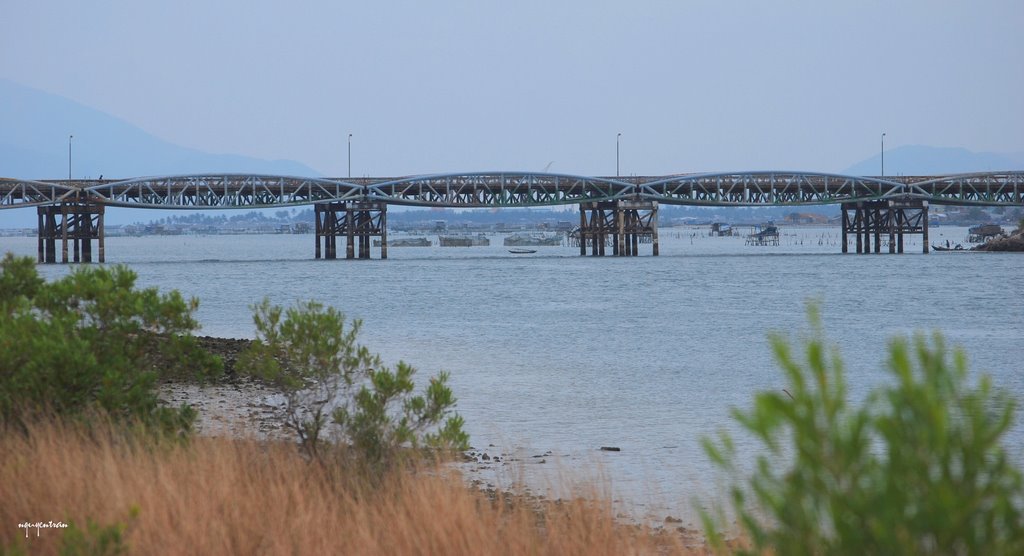 Xây cầu Long Hồ nối liền bán đảo Cam Ranh và thành phố Cam Ranh