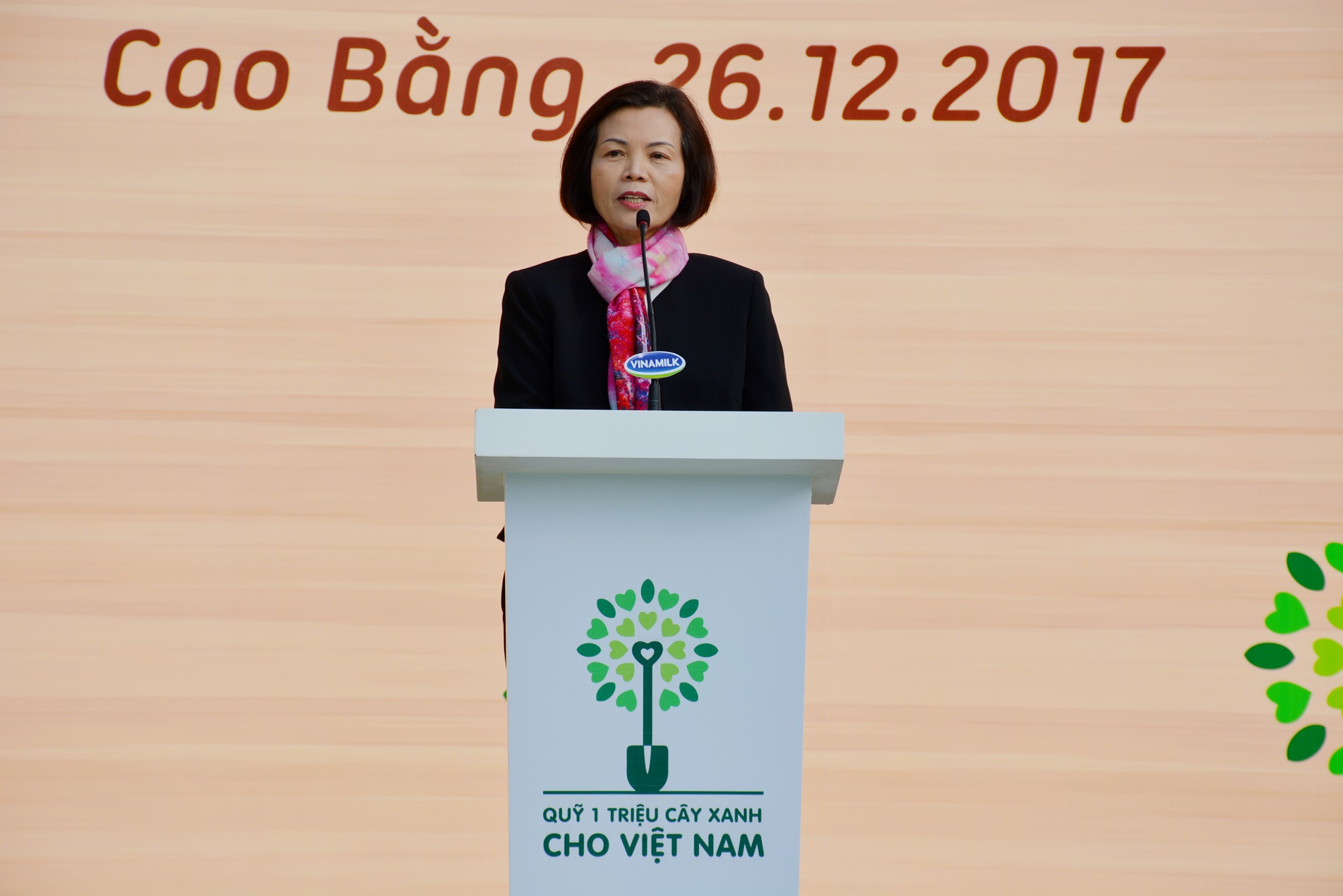 Bà Bùi Thị Hương – Giám đốc điều hành Vinamilk phát biểu tại buổi Lễ