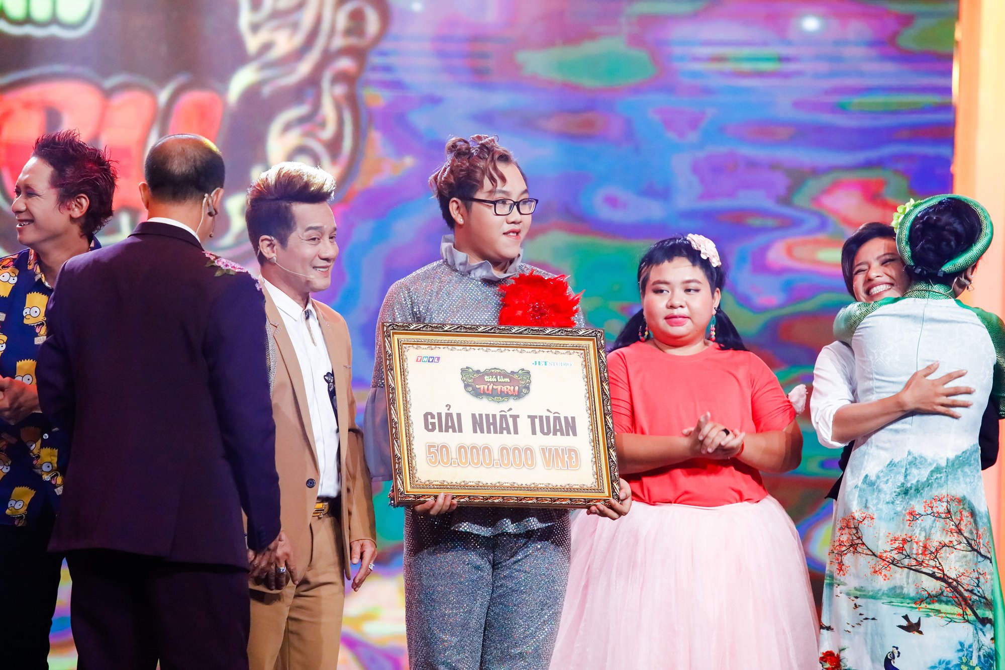 Học trò của Minh Nhí giành nhất tuần nhờ vạch mặt showbiz