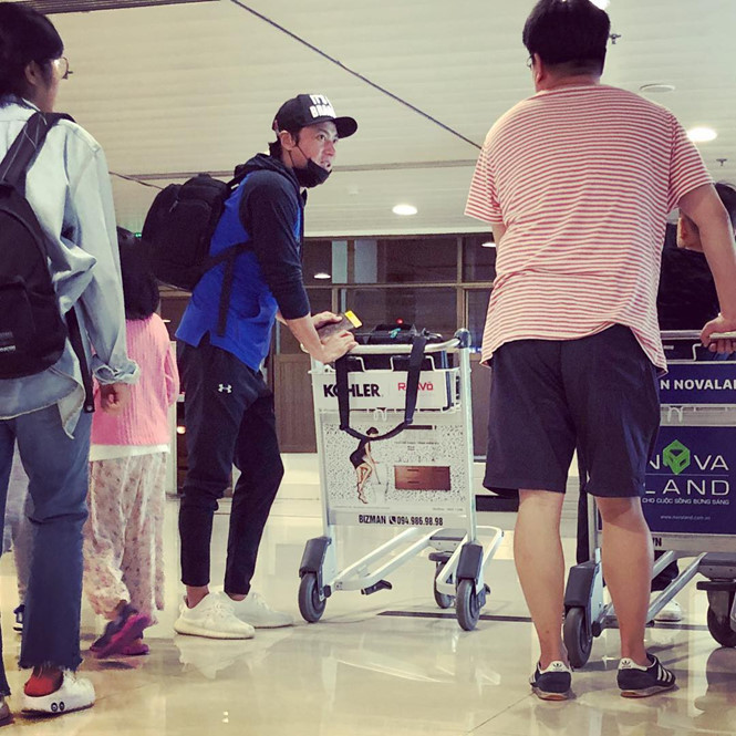 Jang Dong Gun tại sân bay Phú Quốc, Kiên Giang /// ẢNH: CHỤP MÀN HÌNH 