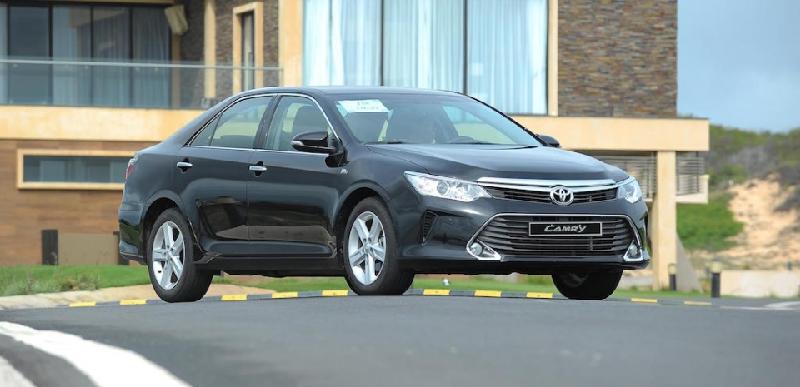 Toyota Camry vẫn giữ vững vị trí dẫn đầu về doanh số trong phân khúc.