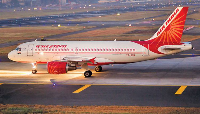 Nữ tiếp viên hàng không Ấn Độ vẫn trong tình trạng nguy kịch sau khi bị rơi từ độ cao 9m xuống đất