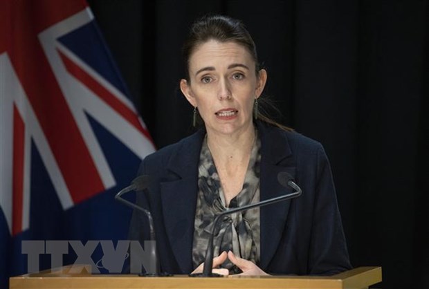 Thủ tướng New Zealand Jacinda Ardern phát biểu tại một cuộc họp báo ở Wellington. (Ảnh: AFP/TTXVN)