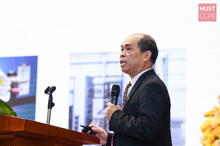 PGS. Bùi Văn Hạnh phát biểu tại sự kiện Thành lập Trung tâm Nghiên cứu công nghệ hàn và ghép nối (tháng 1/2023). Ảnh: Duy Thành