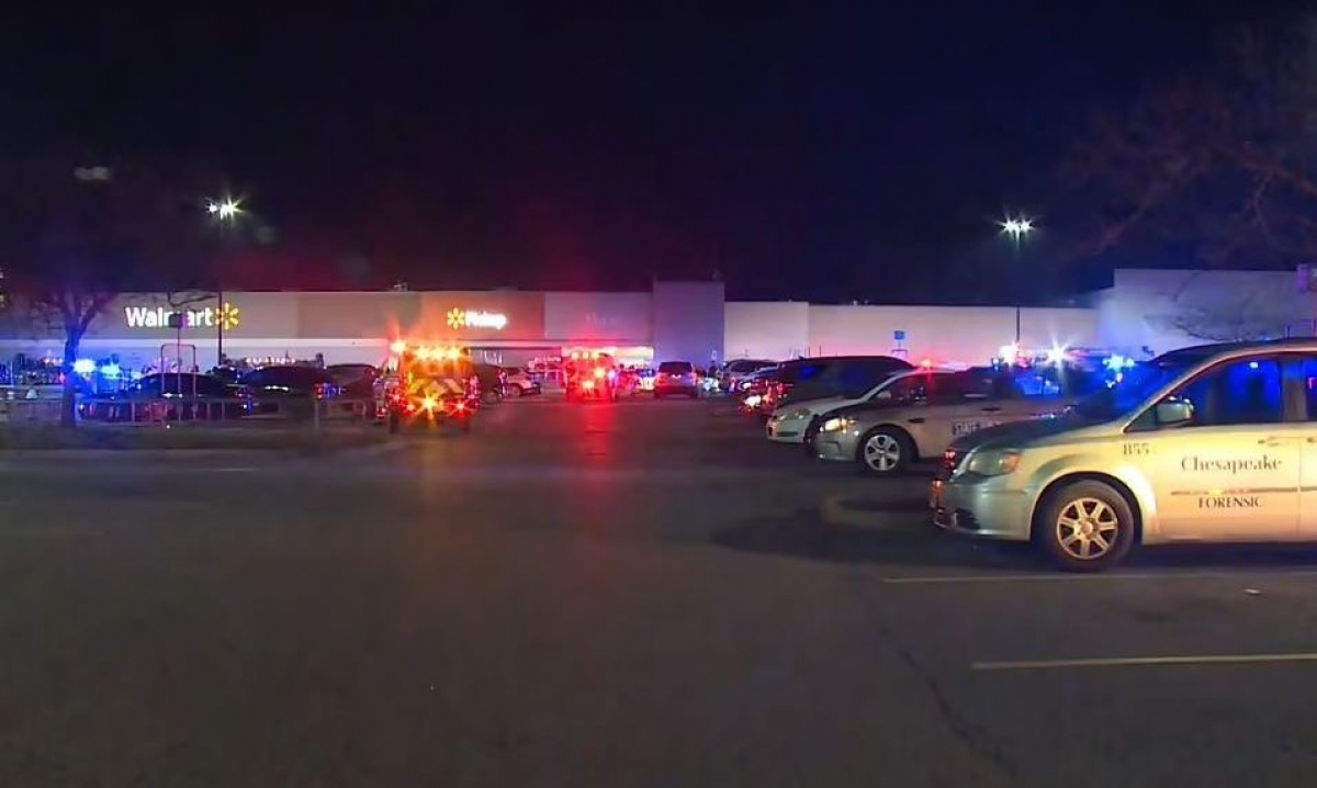 Vụ xả súng xảy ra tại siêu thị Walmart ở thành phố Chesapeake, Mỹ tháng 11/2022. Ảnh: Wavy TV 10.