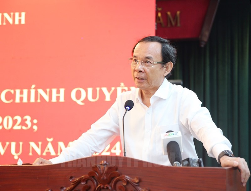 Bí thư TP. HCM Nguyễn Văn Nên: Thu phí vỉa hè để lập lại trật tự, không phải “tận thu”