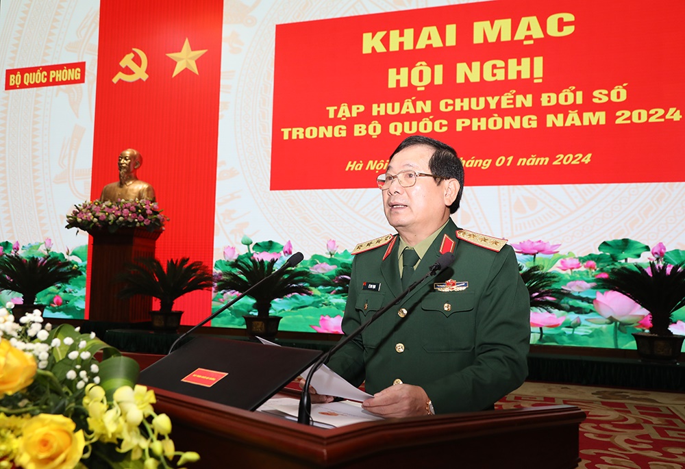 Thượng tướng Lê Huy Vịnh phát biểu tại hội nghị.