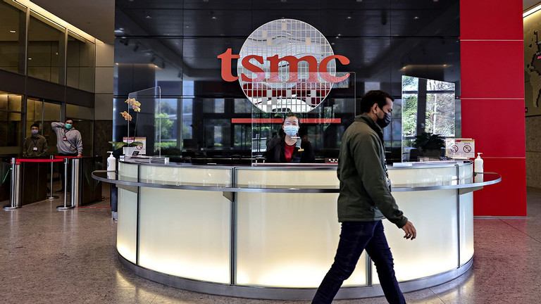 Gã khổng lồ TSMC có kế hoạch xây dựng 3 nhà máy sản xuất chip mới, quyết tâm giữ vững ngôi vị trên thị trường toàn cầu.