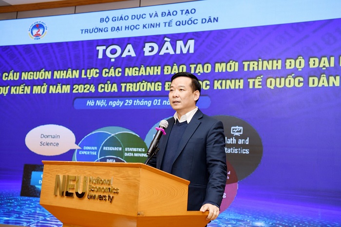 PGS.TS Bùi Huy Nhượng - Phó Hiệu trưởng Trường Đại học Kinh tế Quốc dân phát biểu