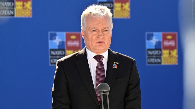 Tổng thống Litva Gitanas Nauseda