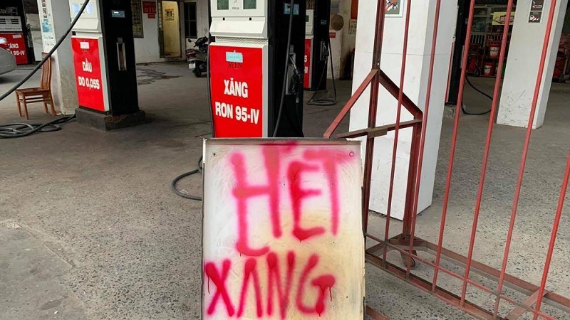 hết xăng