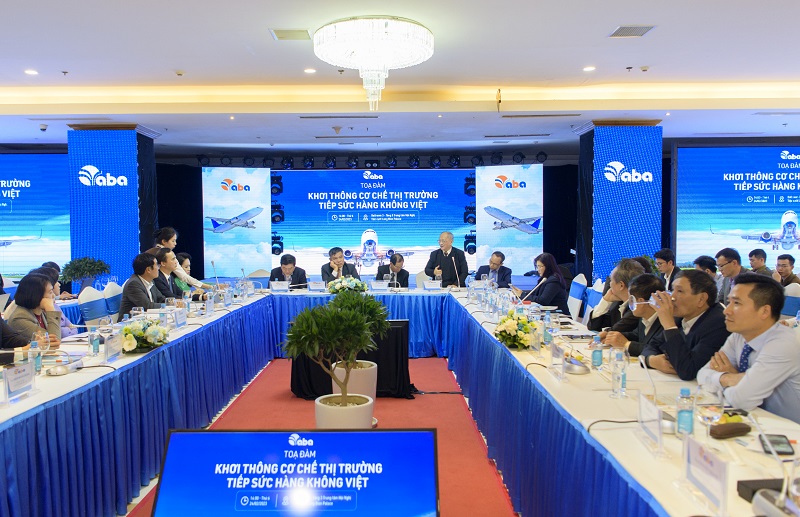 Các hãng hàng không Việt Nam được dự báo là sẽ rất khó khăn trong năm 2023, đặc biệt là việc duy trì thanh khoản.