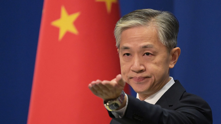 Ông Wang Wenbin - phát ngôn viên của Bộ Ngoại giao Trung Quốc