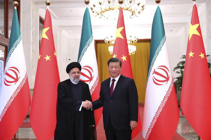 Chủ tịch Tập Cận Bình với Tổng thống Iran Ebrahim Raisi 