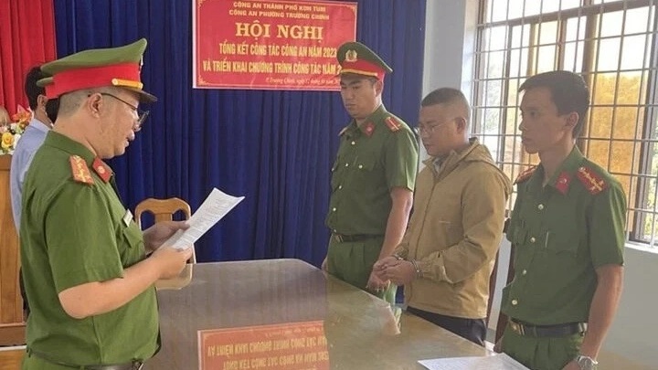Nguyễn Văn Tồn bị khởi tố, bắt giam. (Ảnh: CA)