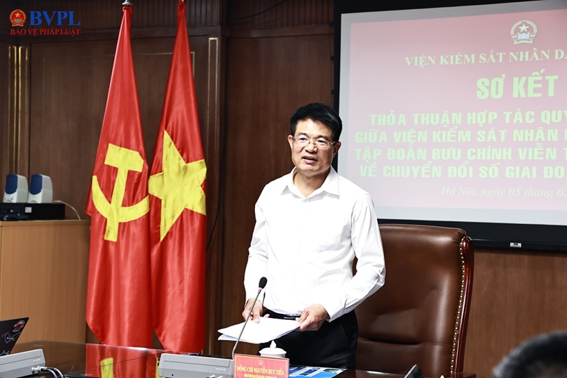 Ông Nguyễn Huy Tiến, Phó Viện trưởng Thường trực VKSND tối cao cảm ơn sự hợp tác, đồng hành của Tập đoàn VNPT cùng ngành KSND trong thời gian qua.