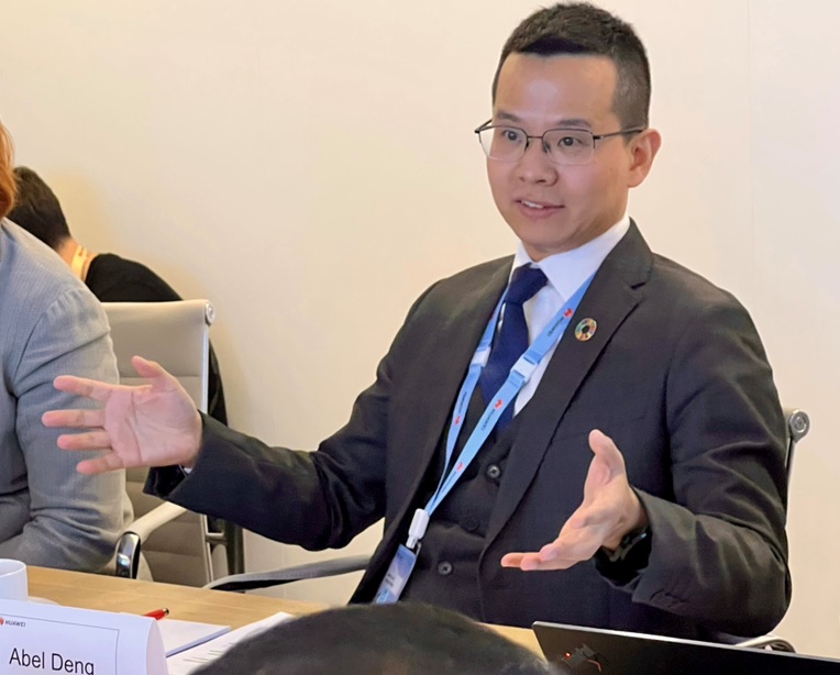 Ông Abel Deng - Chủ tịch Nhóm Kinh doanh các giải pháp viễn thông của Huawei khu vực châu Á - Thái Bình Dương