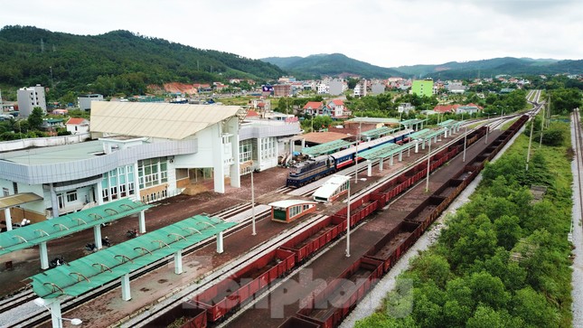 Sau nhiều năm dự án đường sắt Yên Viên - Cái Lân bị “treo gây bức xúc cho người dân vùng dự án.