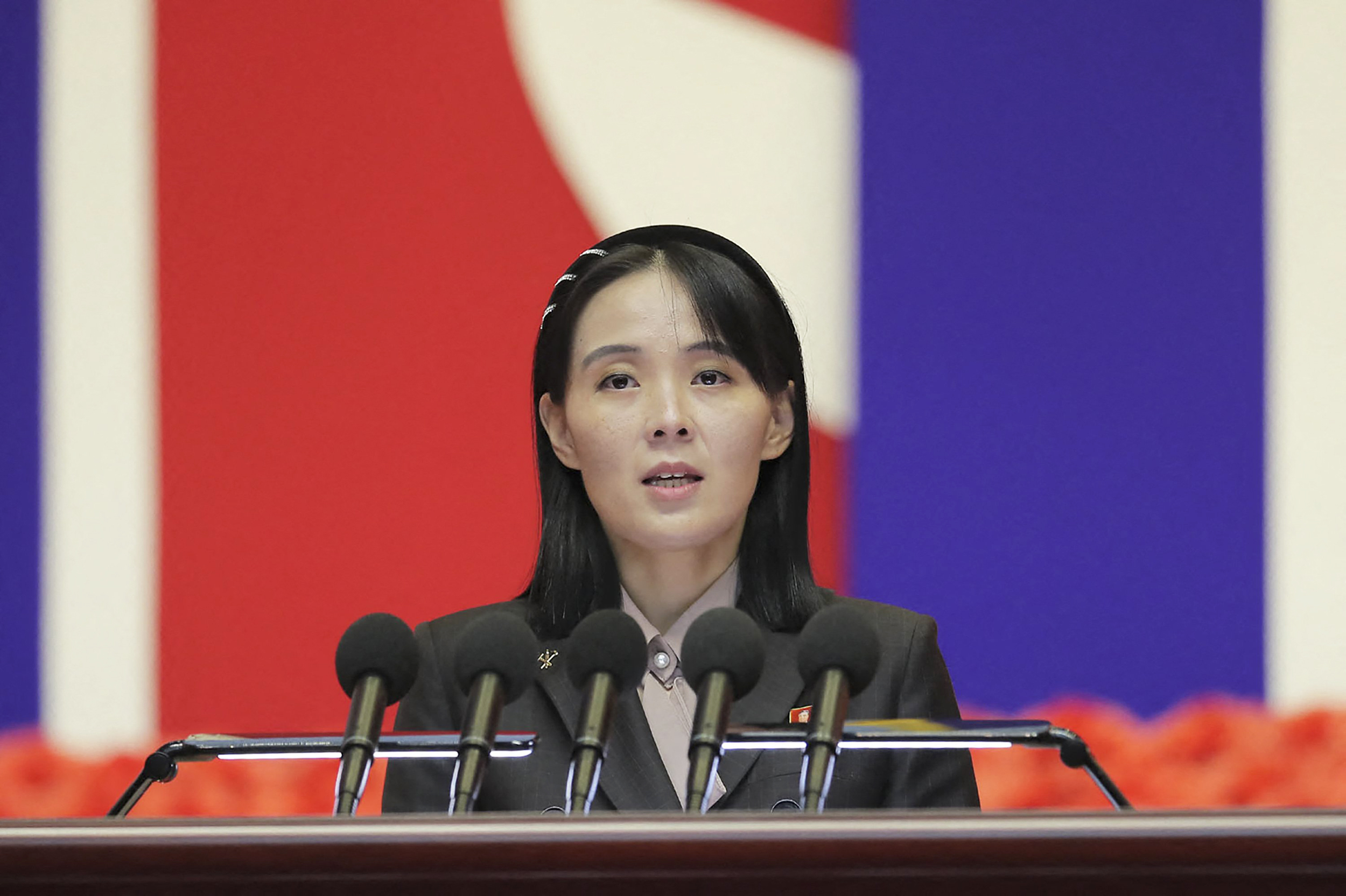 Em gái Nhà lãnh đạo Triều Tiên Kim Jong Un – bà Kim Yo Jong