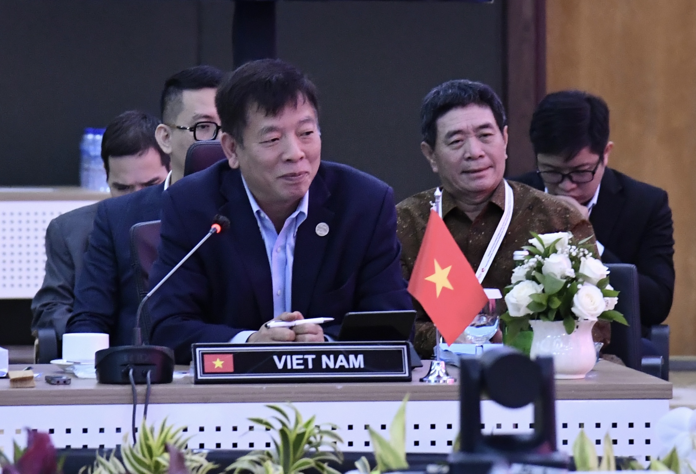 Đại sứ Vũ Hồ, Quyền Trưởng SOM ASEAN Việt Nam