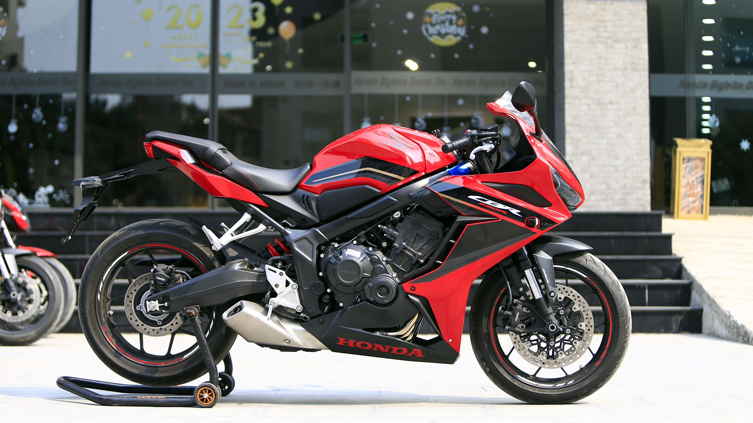 Thế giới 2 bánh: Diện kiến Honda CBR650R 2023 – mẫu sportbike đích thực dành cho “người mới” - Ảnh 5.