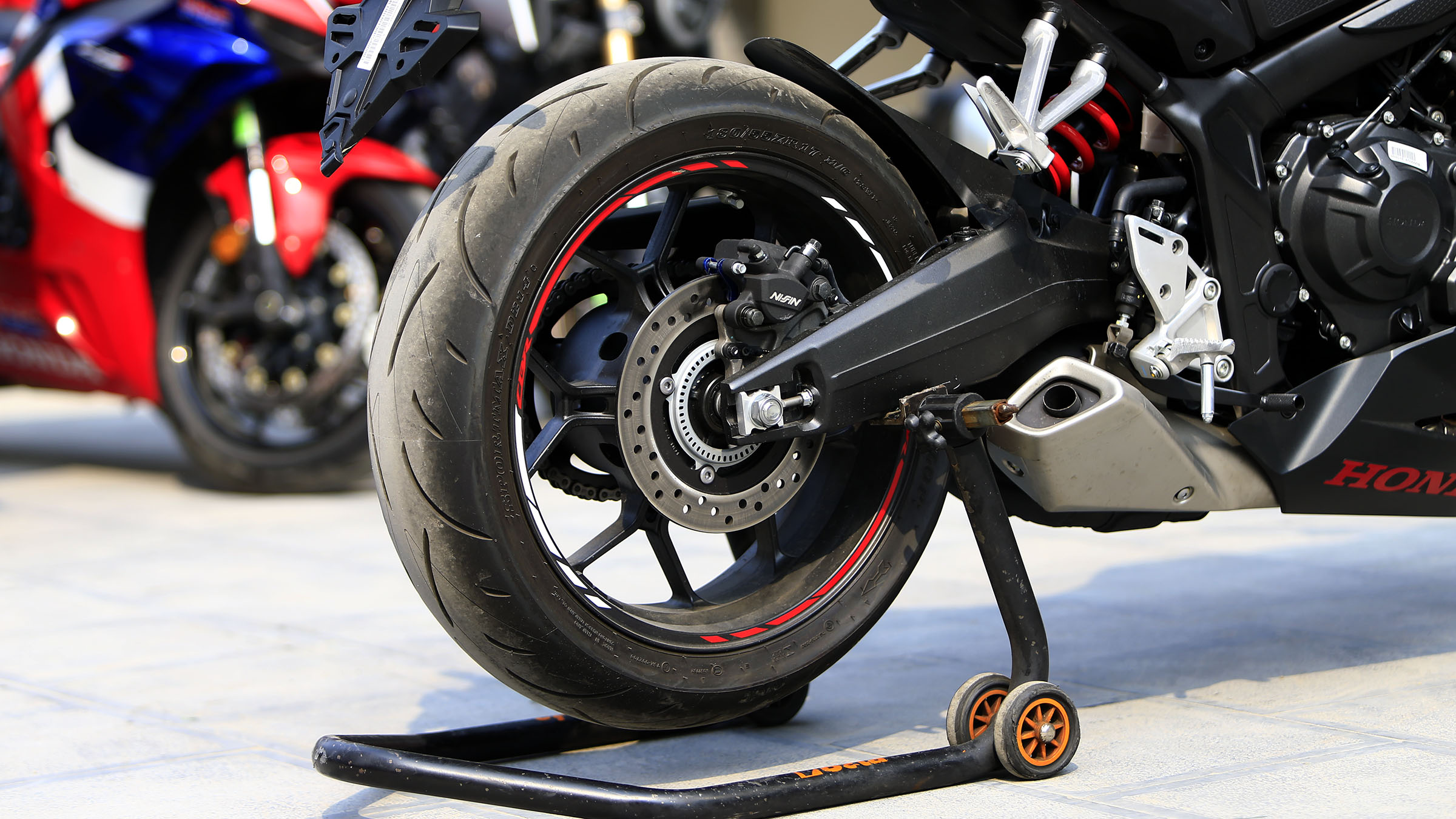 Thế giới 2 bánh: Diện kiến Honda CBR650R 2023 – mẫu sportbike đích thực dành cho “người mới” - Ảnh 10.